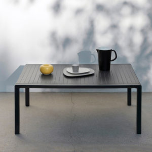 Mesa-para-exterior-aria-tavolino-100-antracita-nardi-outdoor-design