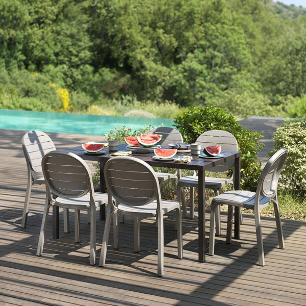 comedor-exterior-con-sillas-erica-de-nardi-outdoor-design