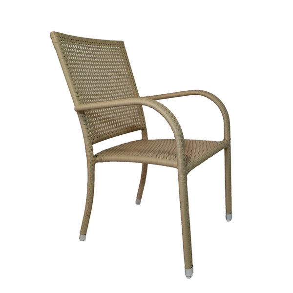 silla-en-rattan-sintetico-beige-para-comedor-exterior-outdoor-design