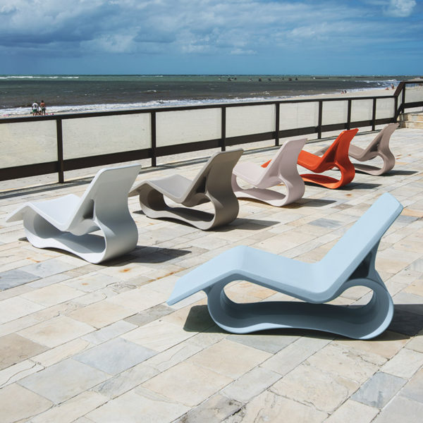 asoleadora-octo-en-playa-de-polipropileno-outdoor-design-cartagena